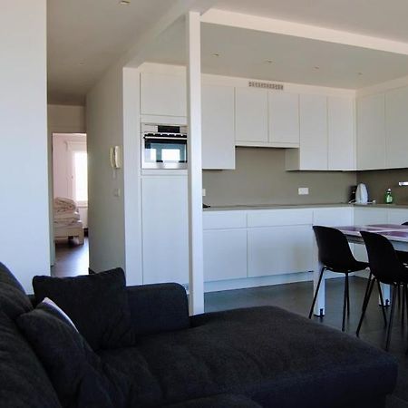 Modern Appartement Op De Zeedijk Met 2 Slaapkamers Te Oostende Dış mekan fotoğraf